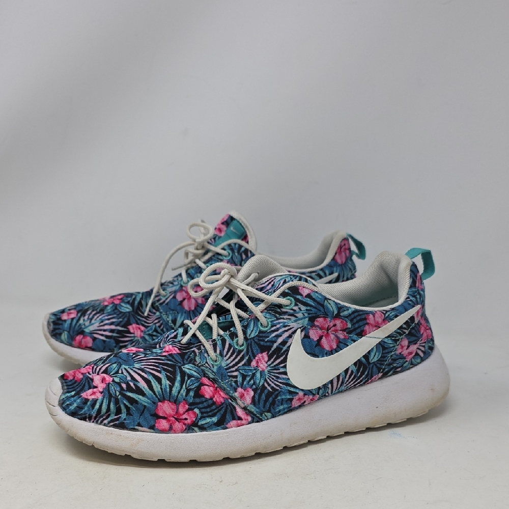 Nike Roshe One  Mens Floral Blue and Pink Sneakers Size 8